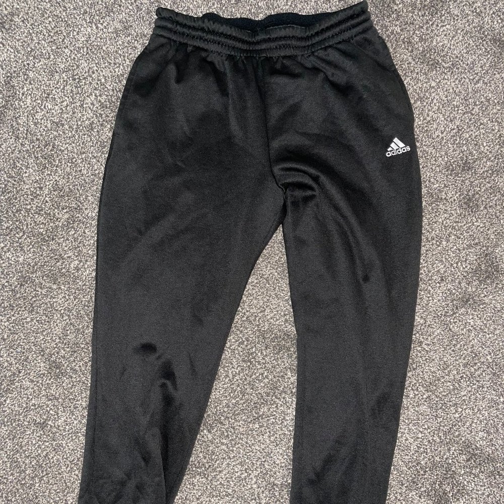 BLACK ADIDAS JOGGERS